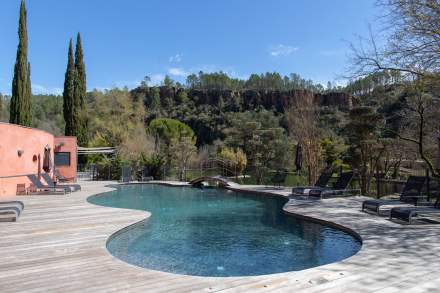 Hôtel proche Gorges du Verdon · Hostellerie Les Gorges de Pennafort · Proche Draguignan et Fréjus 